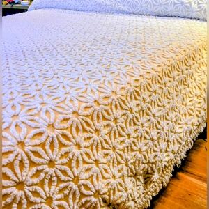 Vintage HOFMANN CHENILLE BEDSPREAD